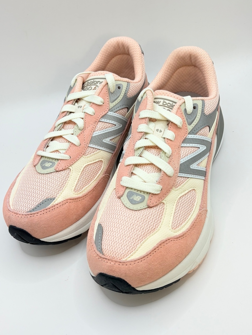 New Balance 990v2 Pink and Gray Running Shoes 7Y/8.5W - Picture 2 of 7